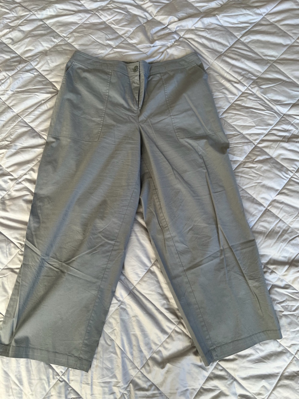 Eileen Fisher Women’s Light Gray Wide-Leg Crop Cotton Pants